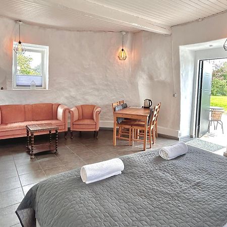 Apartamenty Molle Akirkeby Bagian luar foto