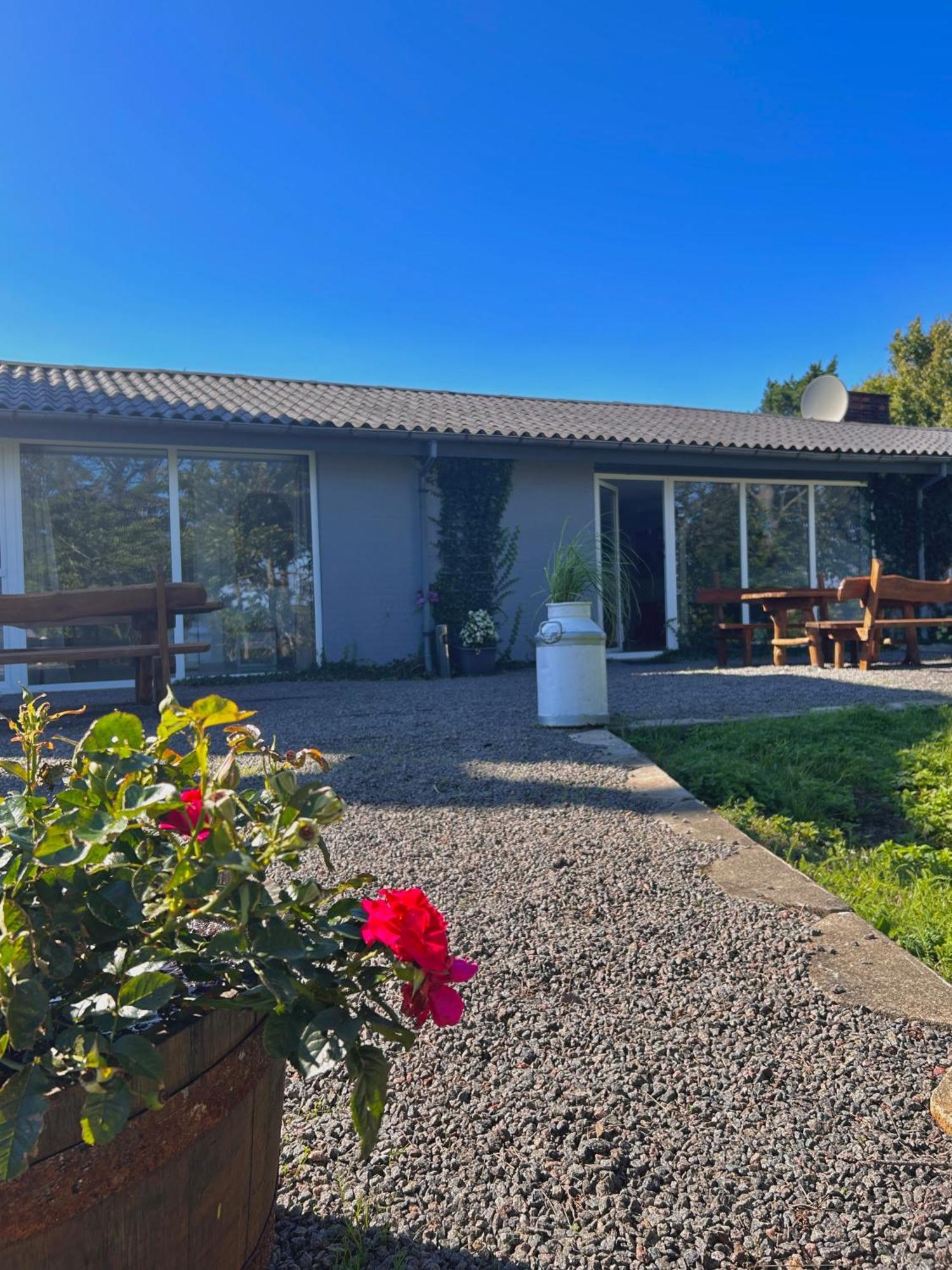 Apartamenty Molle Akirkeby Bagian luar foto